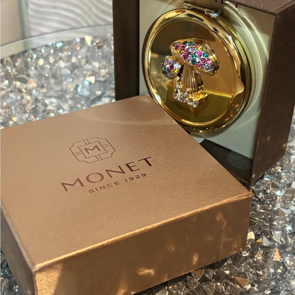 Gold Mushroom Compact Mirror with Colorful Gemstones - Picture 4 of 9